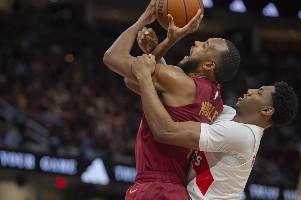 阿尔瓦雷斯 阿尔瓦雷斯